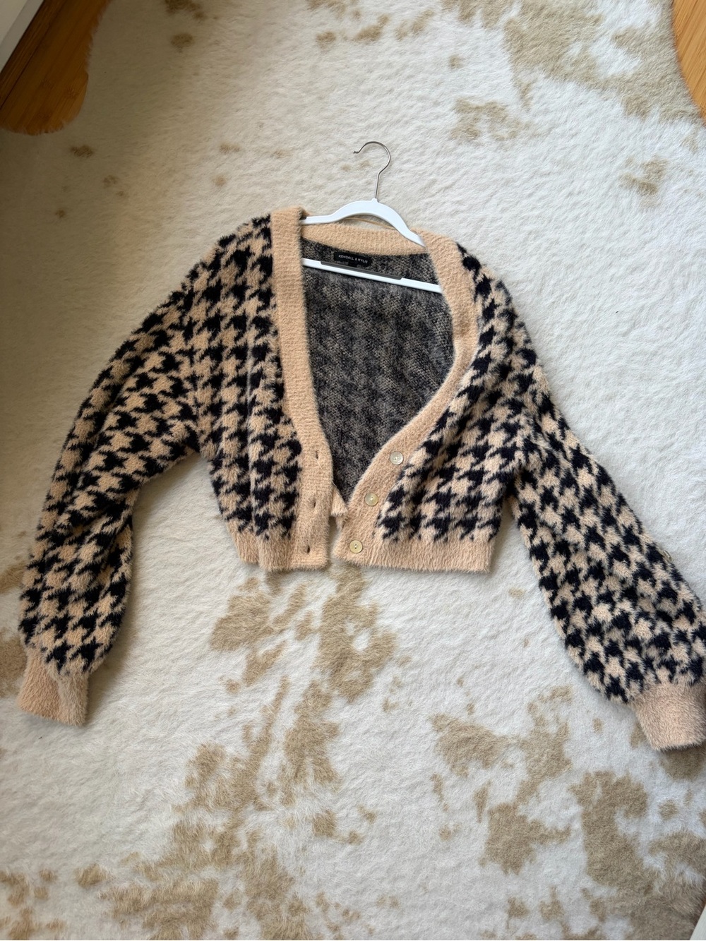 Kendall & Kylie Black and Beige Houndstooth Cropped Cardigan